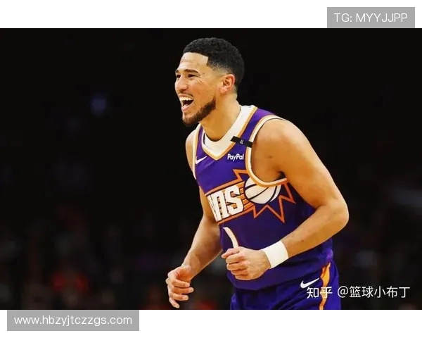 德文·布克引领太阳队崛起 展现超凡篮球才华与领袖风范